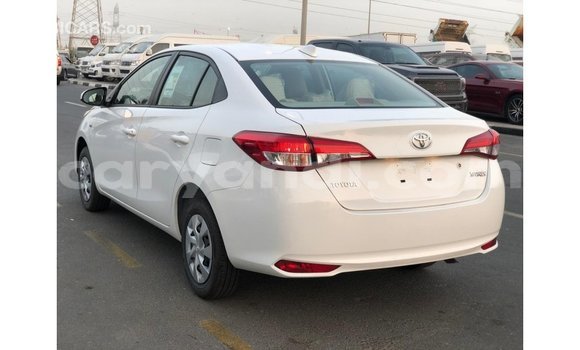 Nunua Imported Toyota Yaris Nyeupe Gari ndani ya Import - Dubai nchini Zambia Nunua Imported Toyota Yaris Nyeupe Gari ndani ya Import - Dubai nchini Zambia