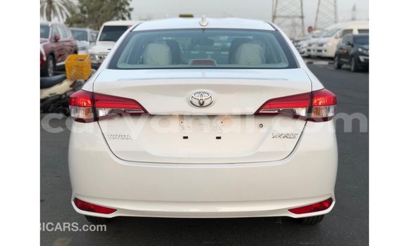 Nunua Imported Toyota Yaris Nyeupe Gari ndani ya Import - Dubai nchini Zambia Nunua Imported Toyota Yaris Nyeupe Gari ndani ya Import - Dubai nchini Zambia
