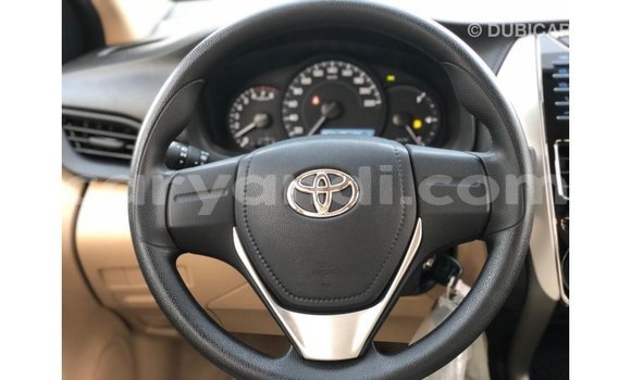 Nunua Imported Toyota Yaris Nyeupe Gari ndani ya Import - Dubai nchini Zambia Nunua Imported Toyota Yaris Nyeupe Gari ndani ya Import - Dubai nchini Zambia
