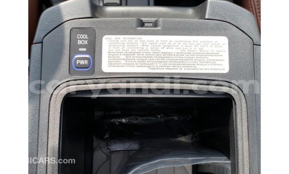 Tenga Imported Toyota Prado Nhema Mota in Import - Dubai in Zambia Tenga Imported Toyota Prado Nhema Mota in Import - Dubai in Zambia