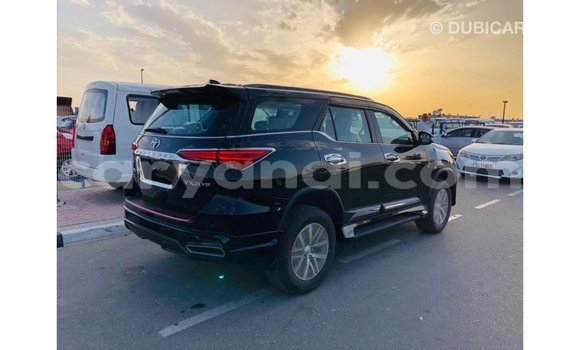 Nunua Imported Toyota Fortuner Nyeusi Gari ndani ya Import - Dubai nchini Zambia Nunua Imported Toyota Fortuner Nyeusi Gari ndani ya Import - Dubai nchini Zambia