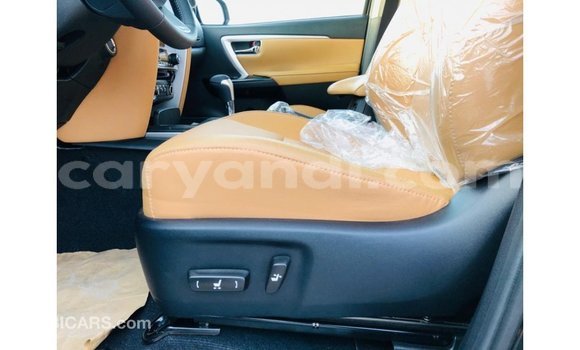 Nunua Imported Toyota Fortuner Nyeusi Gari ndani ya Import - Dubai nchini Zambia Nunua Imported Toyota Fortuner Nyeusi Gari ndani ya Import - Dubai nchini Zambia