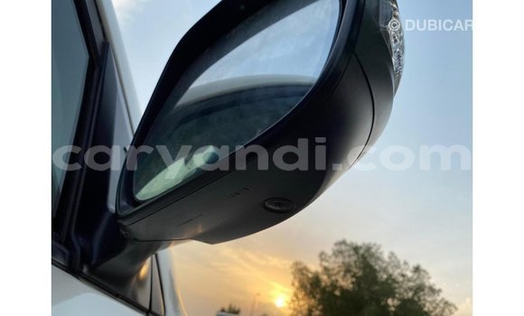 Nunua Imported Toyota Land Cruiser Nyeupe Gari ndani ya Import - Dubai nchini Zambia Nunua Imported Toyota Land Cruiser Nyeupe Gari ndani ya Import - Dubai nchini Zambia