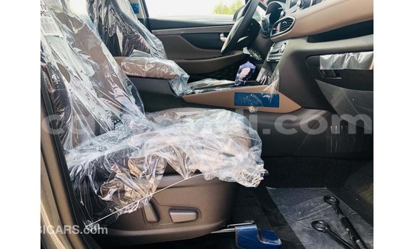 Tenga Imported Hyundai Santa Fe Girinhi Mota in Import - Dubai in Zambia Tenga Imported Hyundai Santa Fe Girinhi Mota in Import - Dubai in Zambia