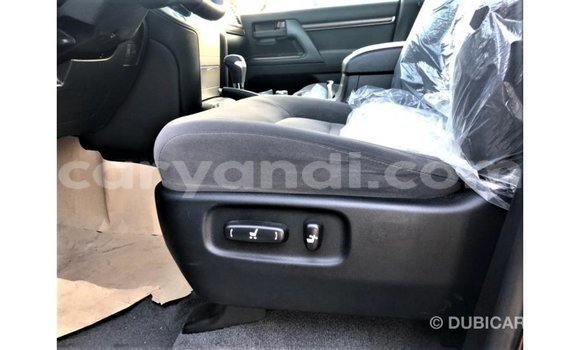 Tenga Imported Toyota Land Cruiser Zvimwe Mota in Import - Dubai in Zambia Tenga Imported Toyota Land Cruiser Zvimwe Mota in Import - Dubai in Zambia