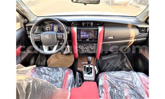 Tenga Imported Toyota Fortuner Chena Mota in Import - Dubai in Zambia Tenga Imported Toyota Fortuner Chena Mota in Import - Dubai in Zambia