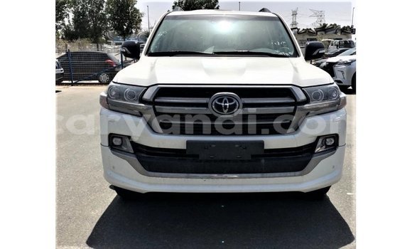 Buy Import Toyota Land Cruiser White Car in Import - Dubai in Zambia