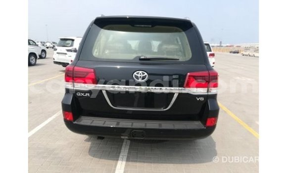 Tenga Imported Toyota Land Cruiser Nhema Mota in Import - Dubai in Zambia Tenga Imported Toyota Land Cruiser Nhema Mota in Import - Dubai in Zambia