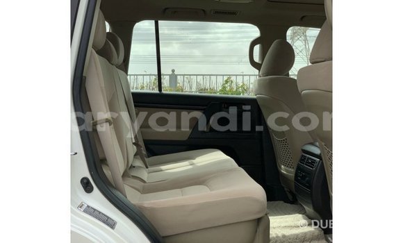Buy Import Toyota Land Cruiser White Car in Import - Dubai in Zambia Buy Import Toyota Land Cruiser White Car in Import - Dubai in Zambia