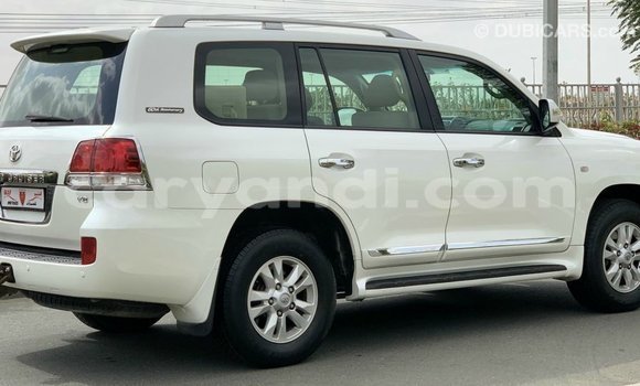 Buy Import Toyota Land Cruiser White Car in Import - Dubai in Zambia Buy Import Toyota Land Cruiser White Car in Import - Dubai in Zambia