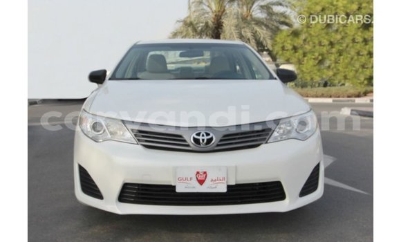 Acheter Import Voiture Toyota Camry Blanc à Import - Dubai, Zambie Acheter Import Voiture Toyota Camry Blanc à Import - Dubai, Zambie