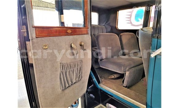 Nunua Imported Buick Electra Bluu Gari ndani ya Import - Dubai nchini Zambia Nunua Imported Buick Electra Bluu Gari ndani ya Import - Dubai nchini Zambia