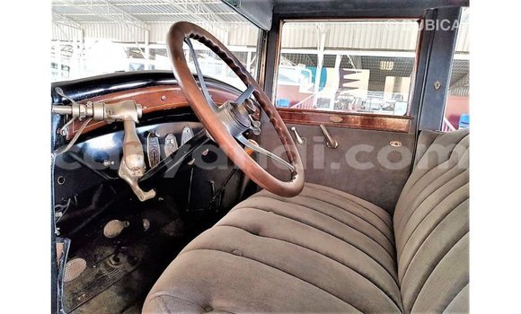 Nunua Imported Buick Electra Bluu Gari ndani ya Import - Dubai nchini Zambia Nunua Imported Buick Electra Bluu Gari ndani ya Import - Dubai nchini Zambia