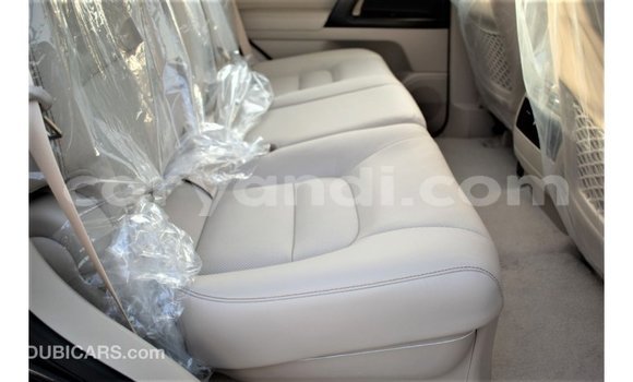 Tenga Imported Toyota Land Cruiser Nhema Mota in Import - Dubai in Zambia Tenga Imported Toyota Land Cruiser Nhema Mota in Import - Dubai in Zambia