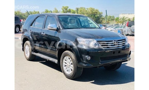 Acheter Import Voiture Toyota Fortuner Noir à Import - Dubai, Zambie Acheter Import Voiture Toyota Fortuner Noir à Import - Dubai, Zambie