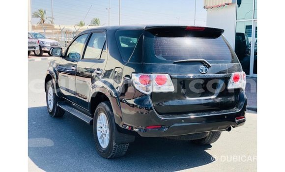 Acheter Import Voiture Toyota Fortuner Noir à Import - Dubai, Zambie Acheter Import Voiture Toyota Fortuner Noir à Import - Dubai, Zambie