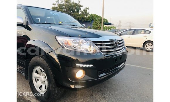 Acheter Import Voiture Toyota Fortuner Noir à Import - Dubai, Zambie Acheter Import Voiture Toyota Fortuner Noir à Import - Dubai, Zambie