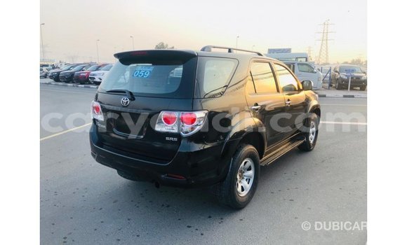 Acheter Import Voiture Toyota Fortuner Noir à Import - Dubai, Zambie Acheter Import Voiture Toyota Fortuner Noir à Import - Dubai, Zambie