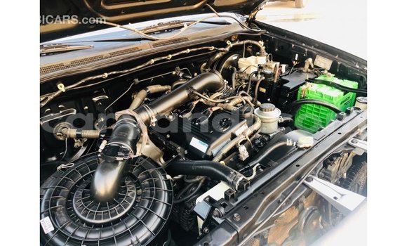 Acheter Import Voiture Toyota Fortuner Noir à Import - Dubai, Zambie Acheter Import Voiture Toyota Fortuner Noir à Import - Dubai, Zambie