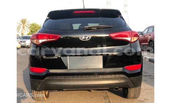 Nunua Imported Hyundai Tucson Nyeusi Gari ndani ya Import - Dubai nchini Zambia Nunua Imported Hyundai Tucson Nyeusi Gari ndani ya Import - Dubai nchini Zambia