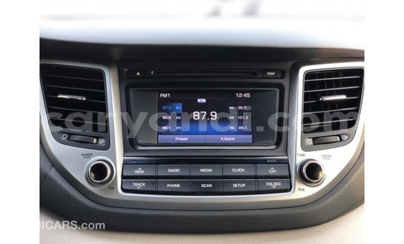 Nunua Imported Hyundai Tucson Nyeusi Gari ndani ya Import - Dubai nchini Zambia Nunua Imported Hyundai Tucson Nyeusi Gari ndani ya Import - Dubai nchini Zambia