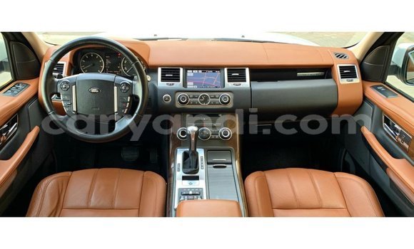 Buy Import Land Rover Range Rover White Car in Import - Dubai in Zambia Buy Import Land Rover Range Rover White Car in Import - Dubai in Zambia