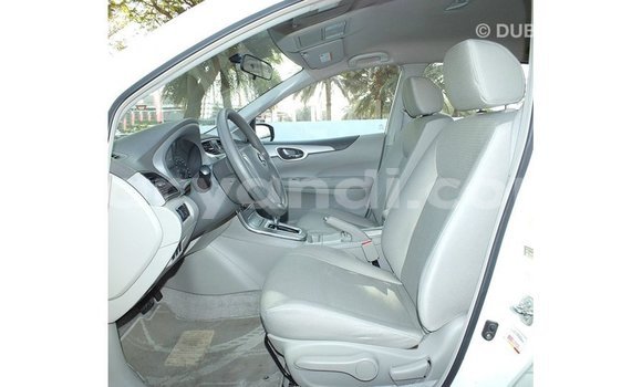 Acheter Import Voiture Nissan Tiida Blanc à Import - Dubai, Zambie Acheter Import Voiture Nissan Tiida Blanc à Import - Dubai, Zambie