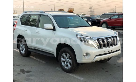 Nunua Imported Toyota Prado Nyeupe Gari ndani ya Import - Dubai nchini Zambia Nunua Imported Toyota Prado Nyeupe Gari ndani ya Import - Dubai nchini Zambia