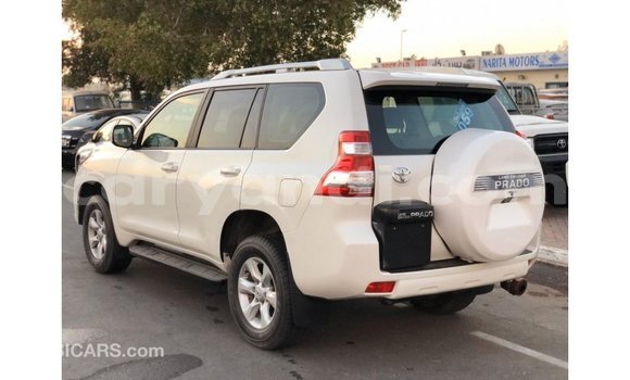 Nunua Imported Toyota Prado Nyeupe Gari ndani ya Import - Dubai nchini Zambia Nunua Imported Toyota Prado Nyeupe Gari ndani ya Import - Dubai nchini Zambia