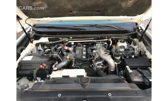 Nunua Imported Toyota Prado Nyeupe Gari ndani ya Import - Dubai nchini Zambia Nunua Imported Toyota Prado Nyeupe Gari ndani ya Import - Dubai nchini Zambia