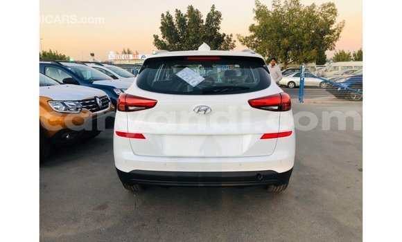 Buy Import Hyundai Tucson White Car in Import - Dubai in Zambia Buy Import Hyundai Tucson White Car in Import - Dubai in Zambia