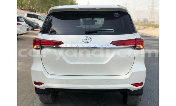 Buy Import Toyota Fortuner White Car in Import - Dubai in Zambia Buy Import Toyota Fortuner White Car in Import - Dubai in Zambia