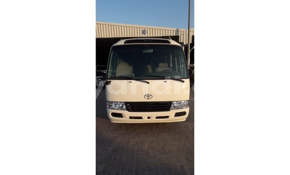 Acheter Import Voiture Toyota Coaster Blanc à Import - Dubai, Zambie