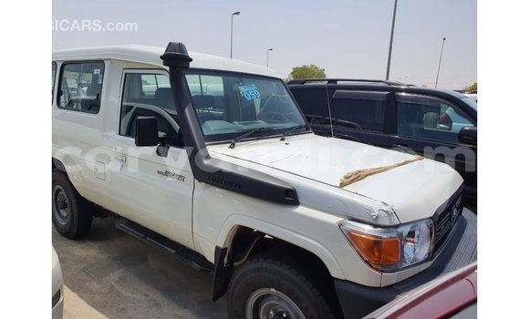Buy Import Toyota Land Cruiser White Car in Import - Dubai in Zambia Buy Import Toyota Land Cruiser White Car in Import - Dubai in Zambia