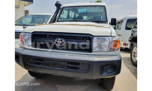 Buy Import Toyota Land Cruiser White Car in Import - Dubai in Zambia Buy Import Toyota Land Cruiser White Car in Import - Dubai in Zambia