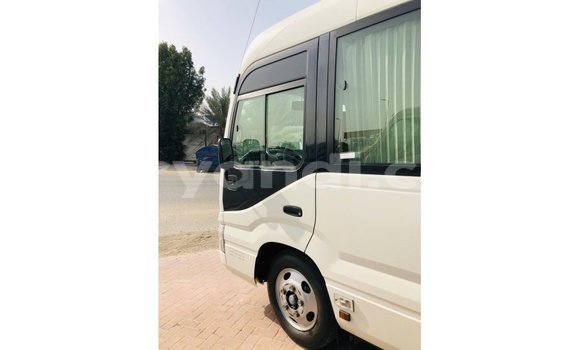 Acheter Import Voiture Toyota Coaster Blanc à Import - Dubai, Zambie Acheter Import Voiture Toyota Coaster Blanc à Import - Dubai, Zambie