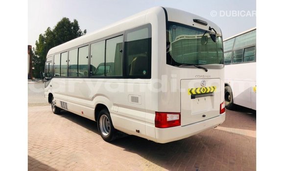 Acheter Import Voiture Toyota Coaster Blanc à Import - Dubai, Zambie Acheter Import Voiture Toyota Coaster Blanc à Import - Dubai, Zambie