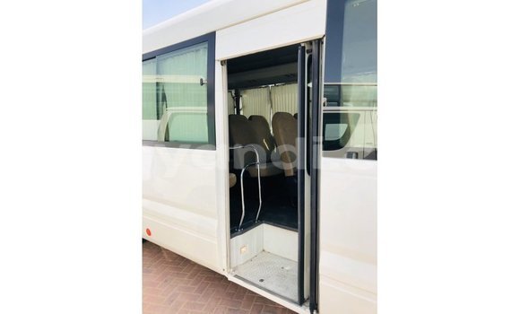 Acheter Import Voiture Toyota Coaster Blanc à Import - Dubai, Zambie Acheter Import Voiture Toyota Coaster Blanc à Import - Dubai, Zambie