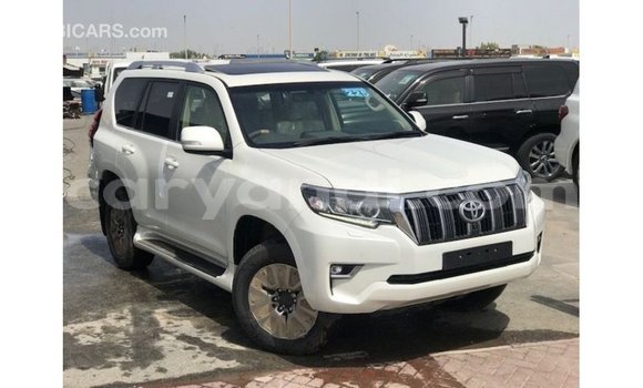Nunua Imported Toyota Prado Nyeupe Gari ndani ya Import - Dubai nchini Zambia Nunua Imported Toyota Prado Nyeupe Gari ndani ya Import - Dubai nchini Zambia