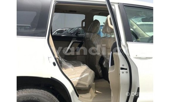 Nunua Imported Toyota Prado Nyeupe Gari ndani ya Import - Dubai nchini Zambia Nunua Imported Toyota Prado Nyeupe Gari ndani ya Import - Dubai nchini Zambia