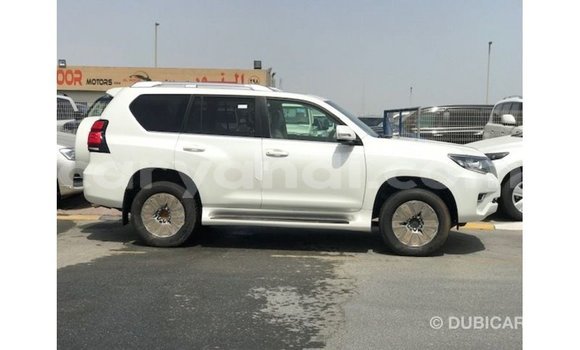 Nunua Imported Toyota Prado Nyeupe Gari ndani ya Import - Dubai nchini Zambia Nunua Imported Toyota Prado Nyeupe Gari ndani ya Import - Dubai nchini Zambia