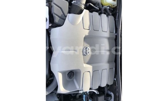 Nunua Imported Toyota Land Cruiser Nyeupe Gari ndani ya Import - Dubai nchini Zambia Nunua Imported Toyota Land Cruiser Nyeupe Gari ndani ya Import - Dubai nchini Zambia