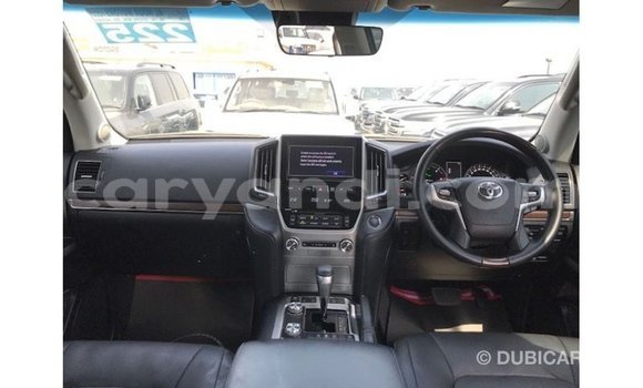 Buy Import Toyota Land Cruiser White Car in Import - Dubai in Zambia Buy Import Toyota Land Cruiser White Car in Import - Dubai in Zambia