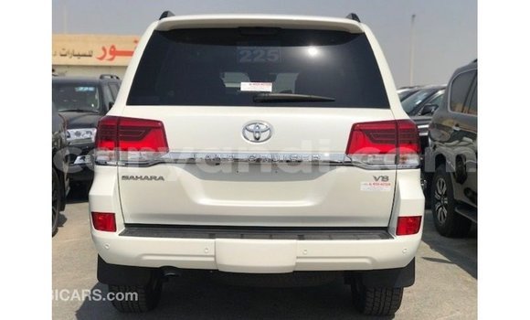 Buy Import Toyota Land Cruiser White Car in Import - Dubai in Zambia Buy Import Toyota Land Cruiser White Car in Import - Dubai in Zambia