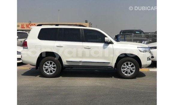 Buy Import Toyota Land Cruiser White Car in Import - Dubai in Zambia Buy Import Toyota Land Cruiser White Car in Import - Dubai in Zambia