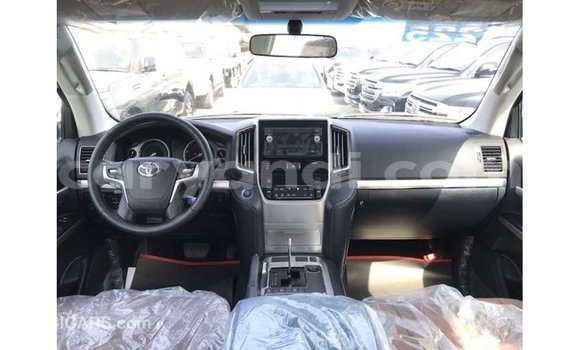 Nunua Imported Toyota Land Cruiser Nyeusi Gari ndani ya Import - Dubai nchini Zambia Nunua Imported Toyota Land Cruiser Nyeusi Gari ndani ya Import - Dubai nchini Zambia