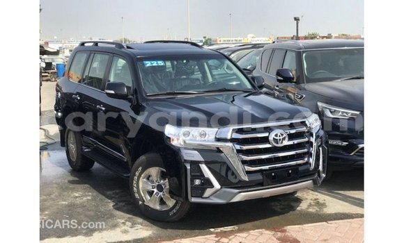 Nunua Imported Toyota Land Cruiser Nyeusi Gari ndani ya Import - Dubai nchini Zambia Nunua Imported Toyota Land Cruiser Nyeusi Gari ndani ya Import - Dubai nchini Zambia