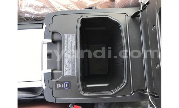 Nunua Imported Toyota Land Cruiser Nyeusi Gari ndani ya Import - Dubai nchini Zambia Nunua Imported Toyota Land Cruiser Nyeusi Gari ndani ya Import - Dubai nchini Zambia