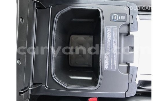 Tenga Imported Toyota Land Cruiser Chena Mota in Import - Dubai in Zambia Tenga Imported Toyota Land Cruiser Chena Mota in Import - Dubai in Zambia