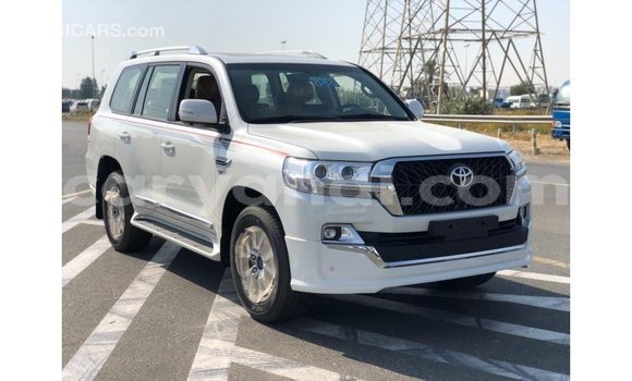 Buy Import Toyota Land Cruiser White Car in Import - Dubai in Zambia Buy Import Toyota Land Cruiser White Car in Import - Dubai in Zambia